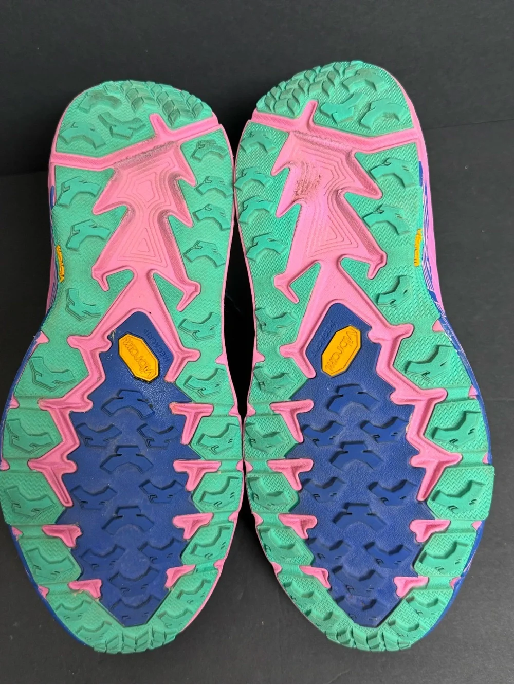 Hoka One One  Speedgoat 4 Vibram Women's Trail Running Sneaker Shoes Size 10.5